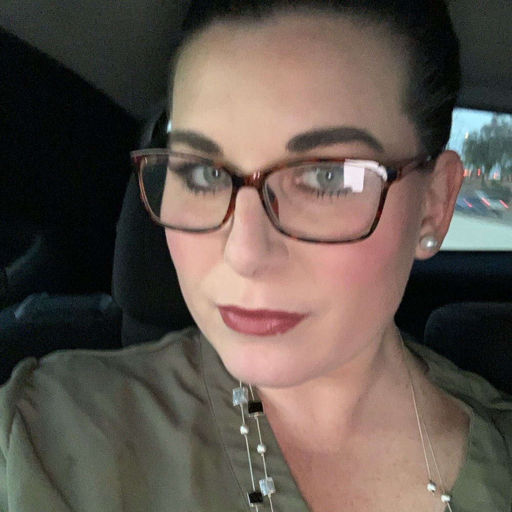 Meet your Posher, Tabitha